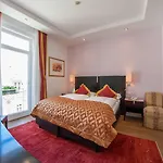 Ξενοδοχείο Europa Splendid 4*