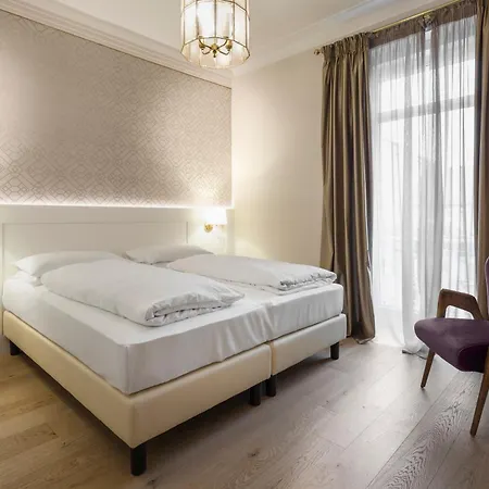 Готель Europa Splendid